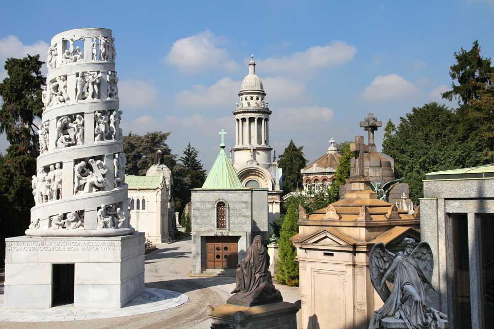 Una vista de las tumbas monumentales presentes en el cementerio.