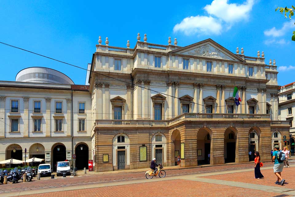 La fachada del Teatro alla Scala
